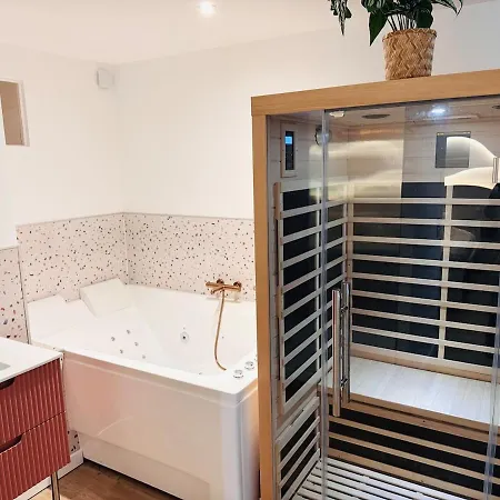 شقة L'intimiste - Cocon A Deux - Sauna, Balneo & Cine *