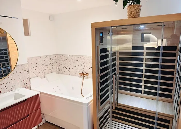 شقة L'intimiste - Cocon A Deux - Sauna, Balneo & Cine *